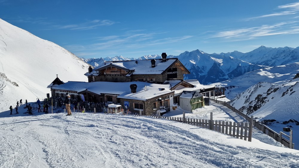 Opening skiseizoen in Hochzillertal-Kaltenbach Wedelhütte